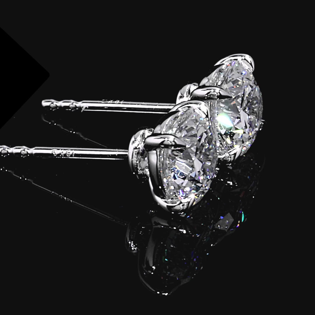DIAMOND ROUND CUT EARRING