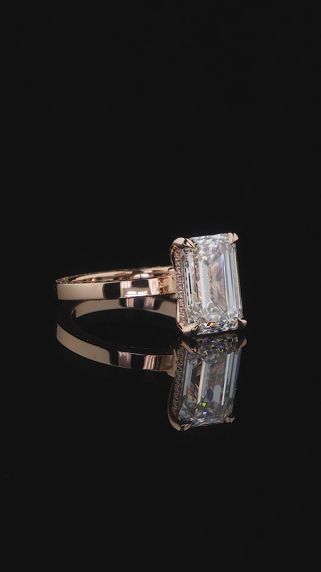 Emerald hidden halo RIng