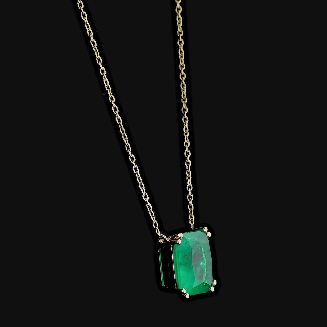 Emerald Solitaire Pendant Necklace