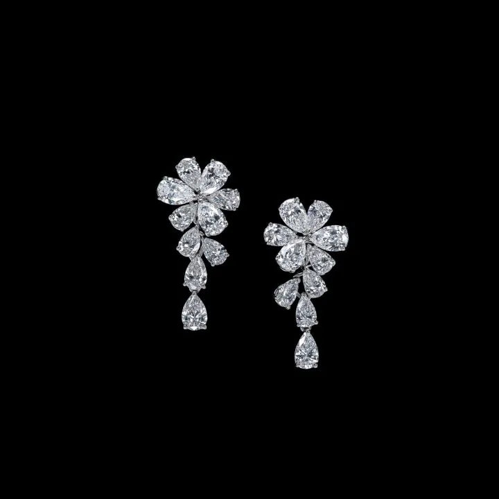 5.04 CT PEAR SHAPE DIAMOND EARRING IN D-F COLOR VVS1-VS1