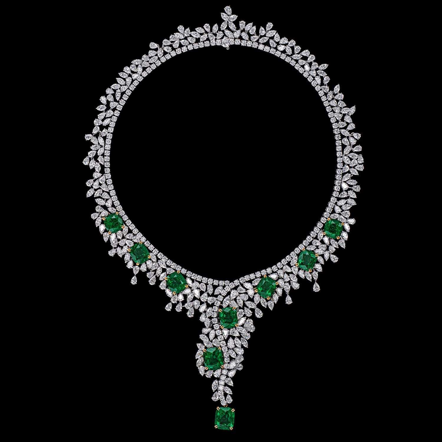 total 45.56 carat emerald diamond necklace