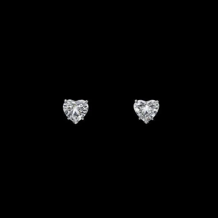 4.03 HEART SHAPE DIAMOND STUD EARRING F VS2-SI1
